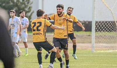 Rayonda başına gələna bax! Öncə rəqibə qol vurdu, sonra öz qapısına