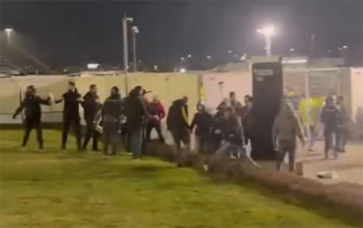 “Qalatasaray”ın oyunundan əvvəl xoşagəlməz hadisə yaşandı - VİDEO