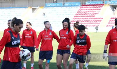 Qadınlardan ibarət millidə bir neçə problem var -