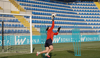 Qadınlardan ibarət millidə bir neçə problem var -