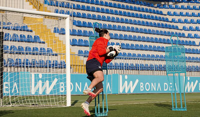 Qadınlardan ibarət millidə bir neçə problem var -