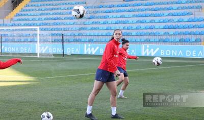 Qadınlardan ibarət millidə bir neçə problem var -