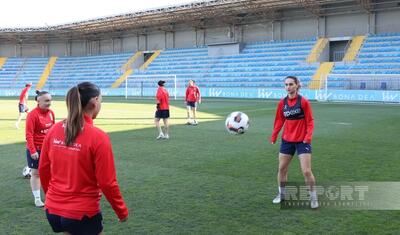 Qadınlardan ibarət millidə bir neçə problem var -