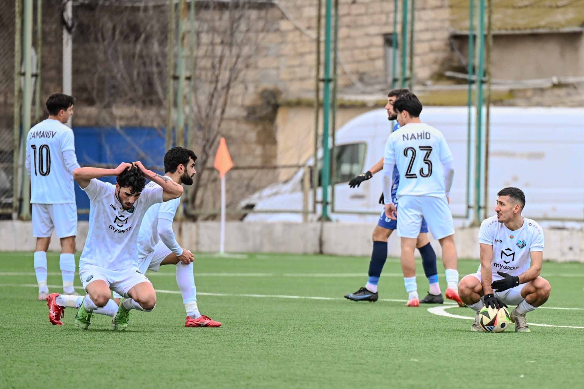 Premyer Liqaya yaxın olan komandanı çalışdırmağa “1 nömrə”li namizəd - ADI BURADA