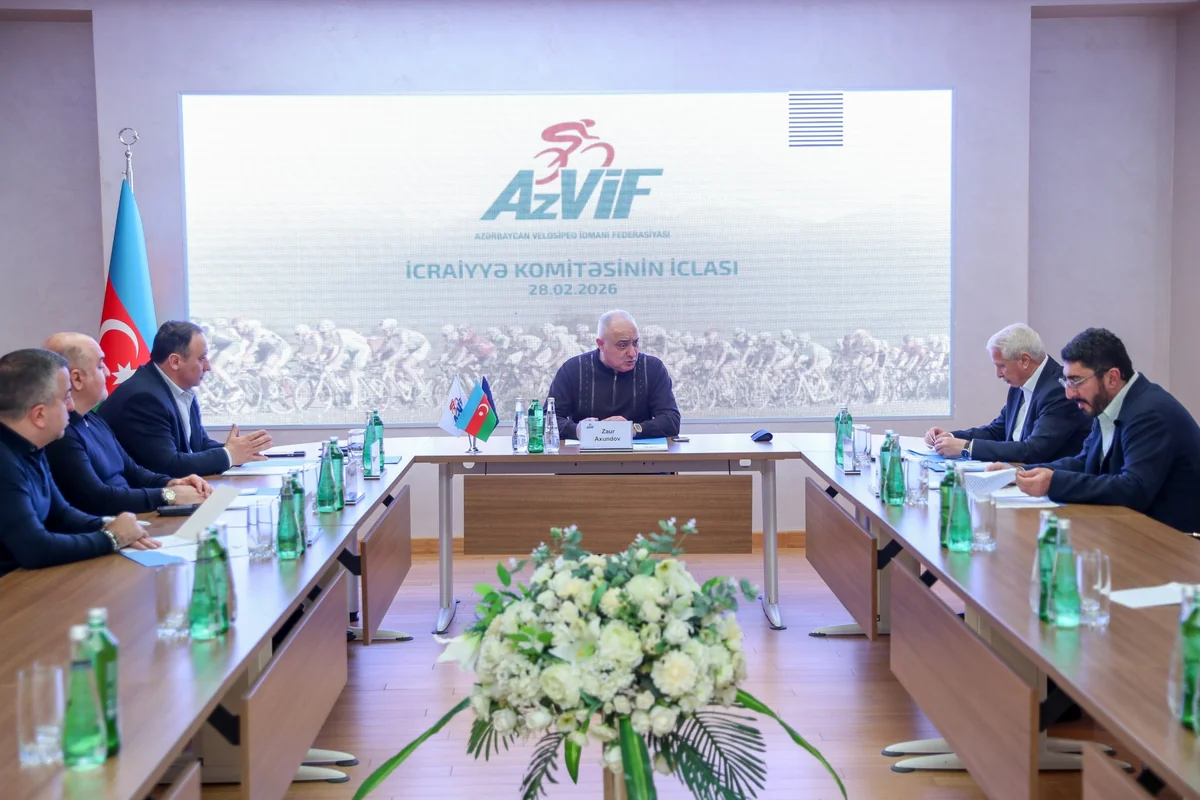 İcraiyyə Komitəsi iclas keçirdi, 25 komanda iştirakı təsdiqləndi