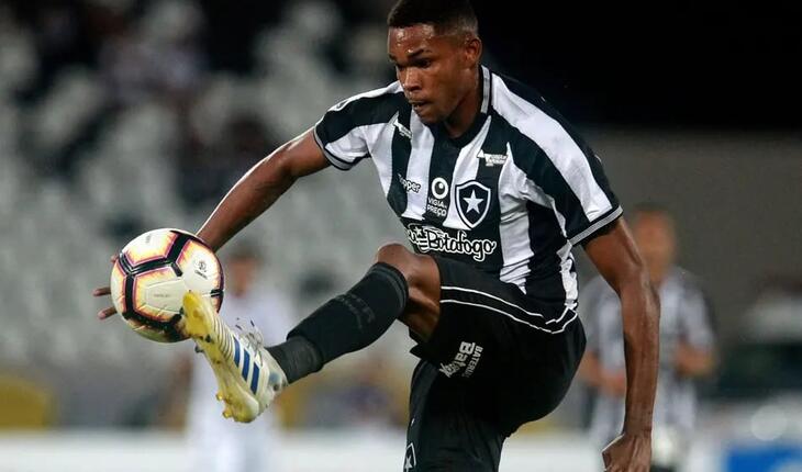 “Qarabağ” Braziliyanın məşhur klubunun müdafiəçisini niyə TRANSFER ETMƏYİB?