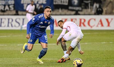 Baş məşqçinin qışqırması onu narahat etmir: “Heç nə eşitmirəm”