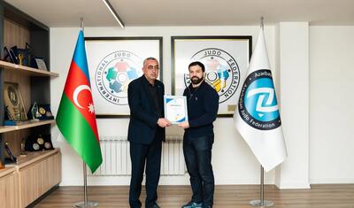 Azərbaycanda daha 25 kluba lisenziya təqdim edildi -