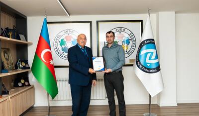 Azərbaycanda daha 25 kluba lisenziya təqdim edildi -
