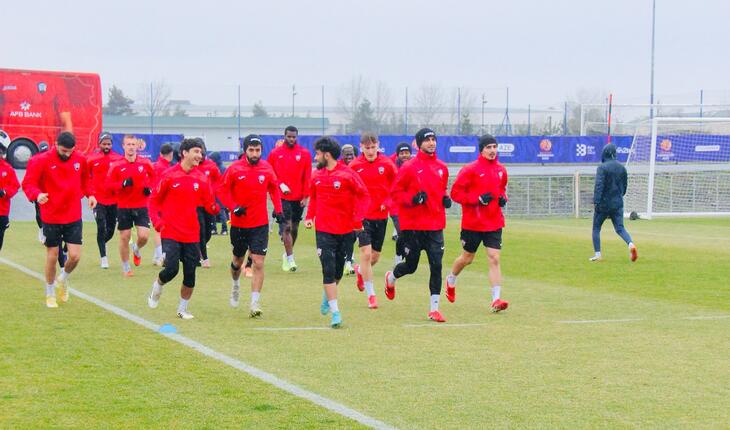 Baş məşqçi postuna 3 namizəddən ikisinin adı bilindi - SON DƏQİQƏ