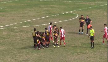 Azərbaycanda futbolçunun başına gələn bu hadisə hamını qorxutdu - VİDEO