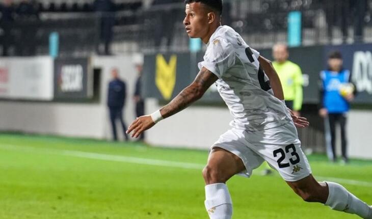 “Neftçi”də baş məşqçiyə lazım olmadığını bildi, iki klubla danışıqlara başladı