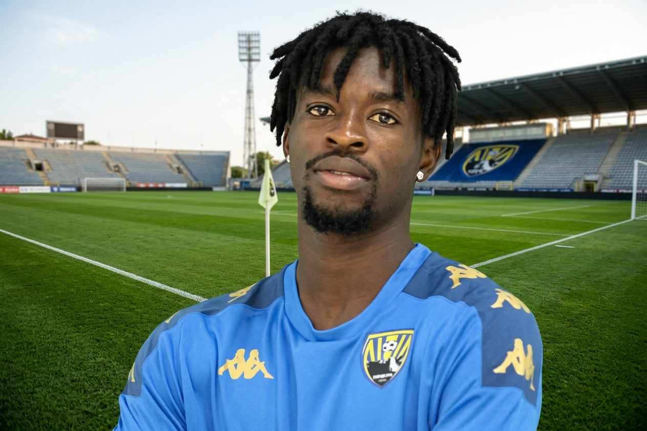 Azərbaycanda oynaması üçün 20 min dollar ödəyib