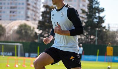 Vernidub "Neftçi"nin gündəlik iş həyatını dəyişdi -