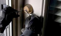 Pəncərəni sındırdılar, tanınmış baş məşqçinin evini qarət etdilər - FOTO