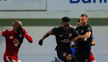 “Bəlkə o, nəsə edə bilər” - Premyer Liqanın bombardiri bir nəfərin adını çəkdi