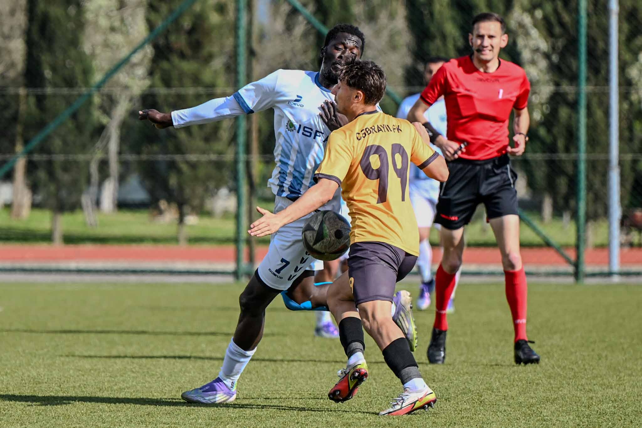 Aşağı liqa klublarından kimlər ziyana düşdü?