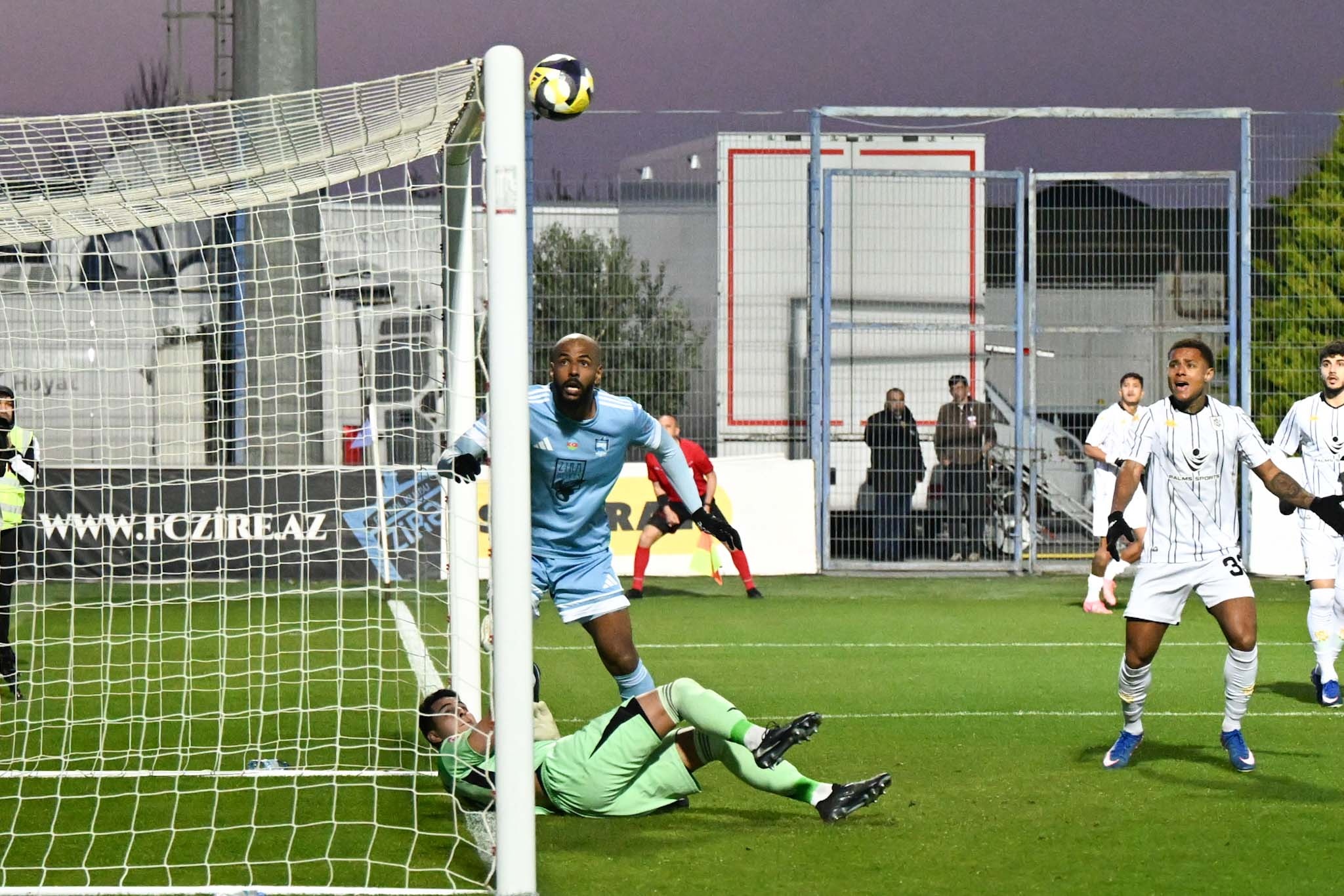 Söyür, təhqir edir - Azərbaycan Premyer Liqası Türkiyə Super Liqasına çevrilməməlidir!