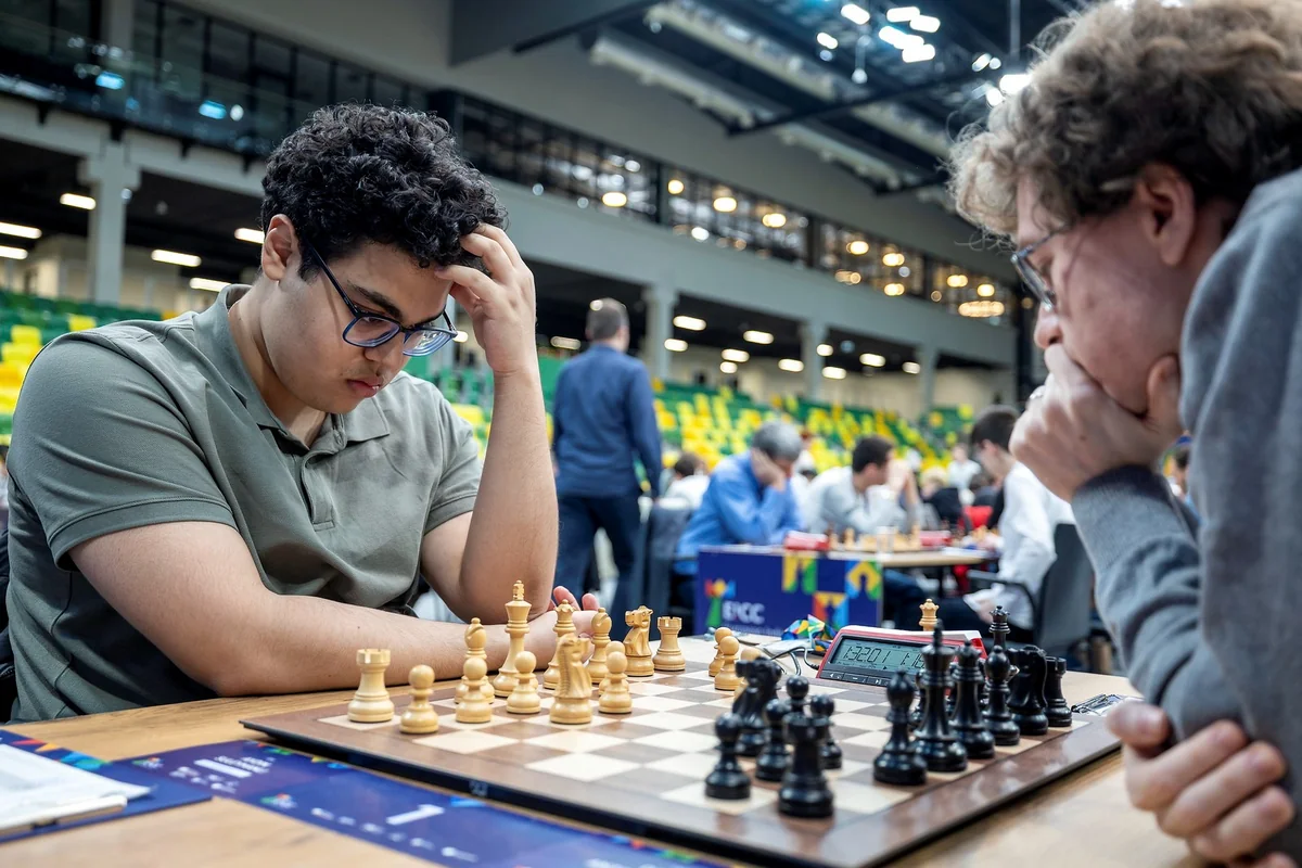 Nicat Abasov və Aydın Süleymanlı Avropa çempionatında liderliyi bölüşür