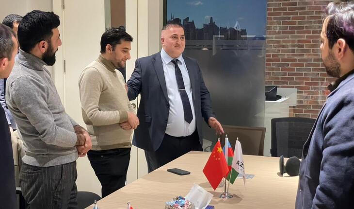 Azərbaycanda holdinq rəhbəri himayəsinə götürmək istədiyi klubun direktoruyla görüşdü