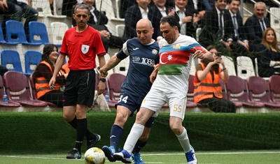 Azərbaycanlı nazirlərin oynadığı futbol bu VİDEOda