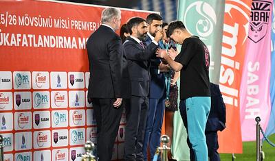 “Neftçi”yə uduzandan sonra mükafatlandırıldılar -