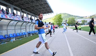Millinin baş məşqçisi yeni boş dayanmadı -