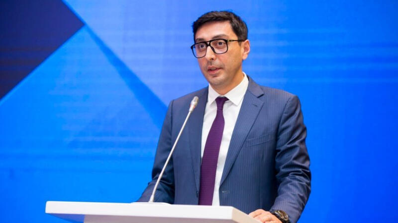 “O, çox çalışır, inkişaf üçün əlindən gələni edir” - Nazir təriflədi