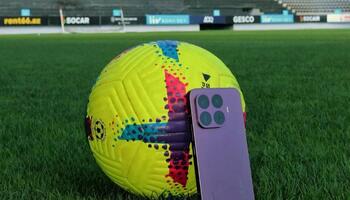 Xiaomi Bakıda Xiaomi 17T seriyasının təqdimatında texnologiya və futbolu bir araya gətirdi - FOTOLAR