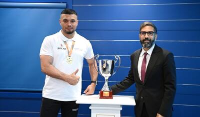 Rövşən Nəcəf SOCAR-ın minifutbol komandası ilə görüşdü -