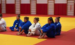 https://www.sportinfo.az/idman_xeberleri/cudo/256625.html