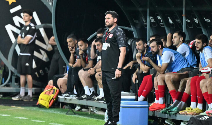 Premyer Liqada ilk baş məşqçi istefası - Xəbəri bu klubdan alacağıq