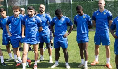 "Kəpəz"in kollektivi Şəhidlər Xiyabanında -