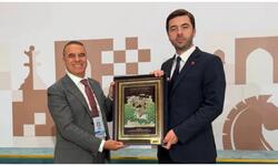https://www.sportinfo.az/idman_xeberleri/sahmat/261015.html