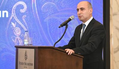 Federasiya prezidenti olan nazir jurnalistə irad tutdu: “Sualı elə verin ki...” - VİDEO