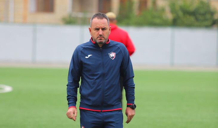 Yeni baş məşqçi ondan qabaq edilən transferlərə ağız büzdü - Səhvləriniz çoxdur